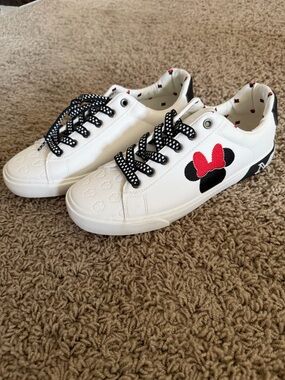Disney White Sneakers with Black & Red Minnie Bow Accent